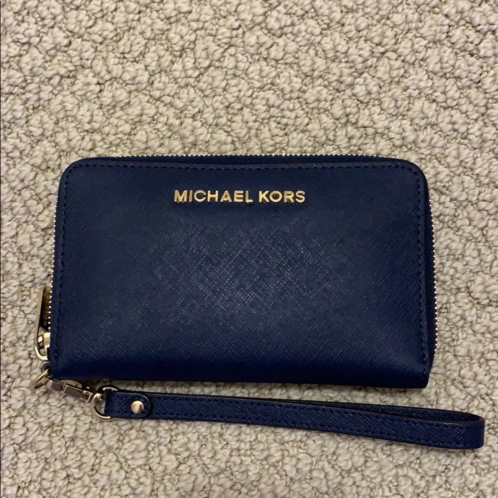 Michael Kors Wristlet Wallet